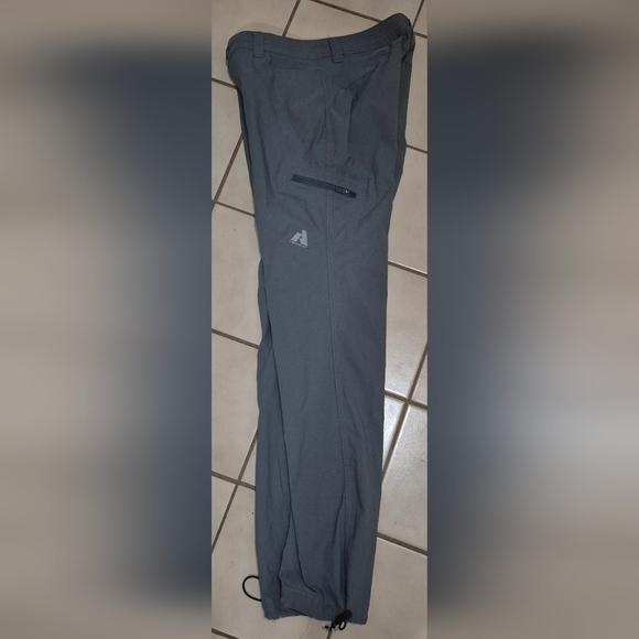 Eddie Bauer First Ascent Gray Cargo Pants with Elastic Waistband and Drawstring - Picture 5 of 7